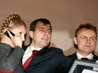 Тимошенко во Львове запустила круглосуточное водоснабжение