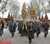 В центре города установили рождественский дидух. ФОТОРЕПОРТАЖ